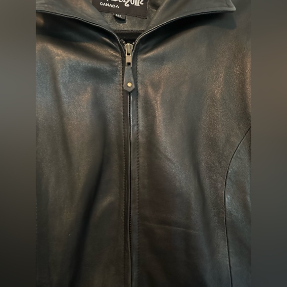 Black leather jacket, worn once size XL - Picture 3 of 4